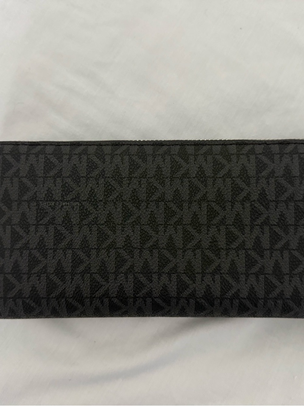 Michael Kors Black MK Logo Zip Wallet with Silver Hardware. NWOT. Never used. - Picture 2 of 5